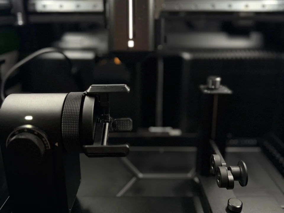 Rotary fixture prepared for cylindrical surface processing